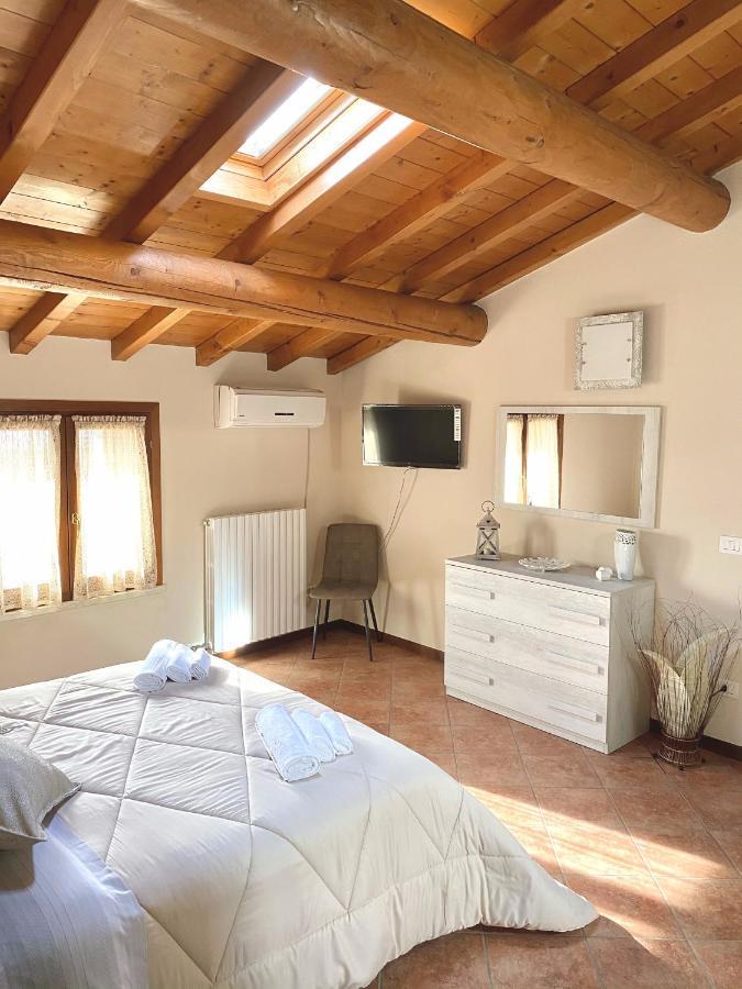 Casa Vacanze Raggio Di Sole Apartment Valeggio sul Mincio Bagian luar foto